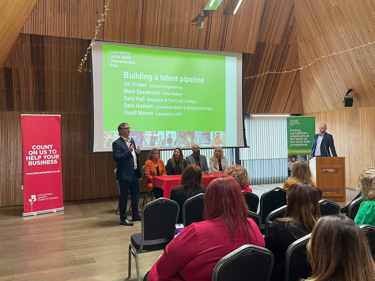 LancashireLsip's tweet image. The Lancashire LSIP Conference is well under way and what a great turn out!
Employers, skills providers & local stakeholders have joined together at Brockholes Nature Reserve for an overview of what has been achieved to tackle employers' skills needs and what is still to come.