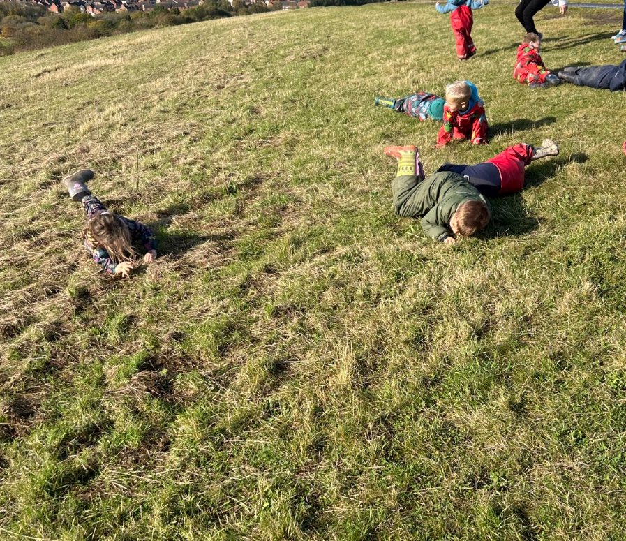 GCPSReception's tweet image. Reception have had a lovely autumn walk this morning up Weetslade Pit heap.  We even had a little roll down it!
@GreenfieldsCPS