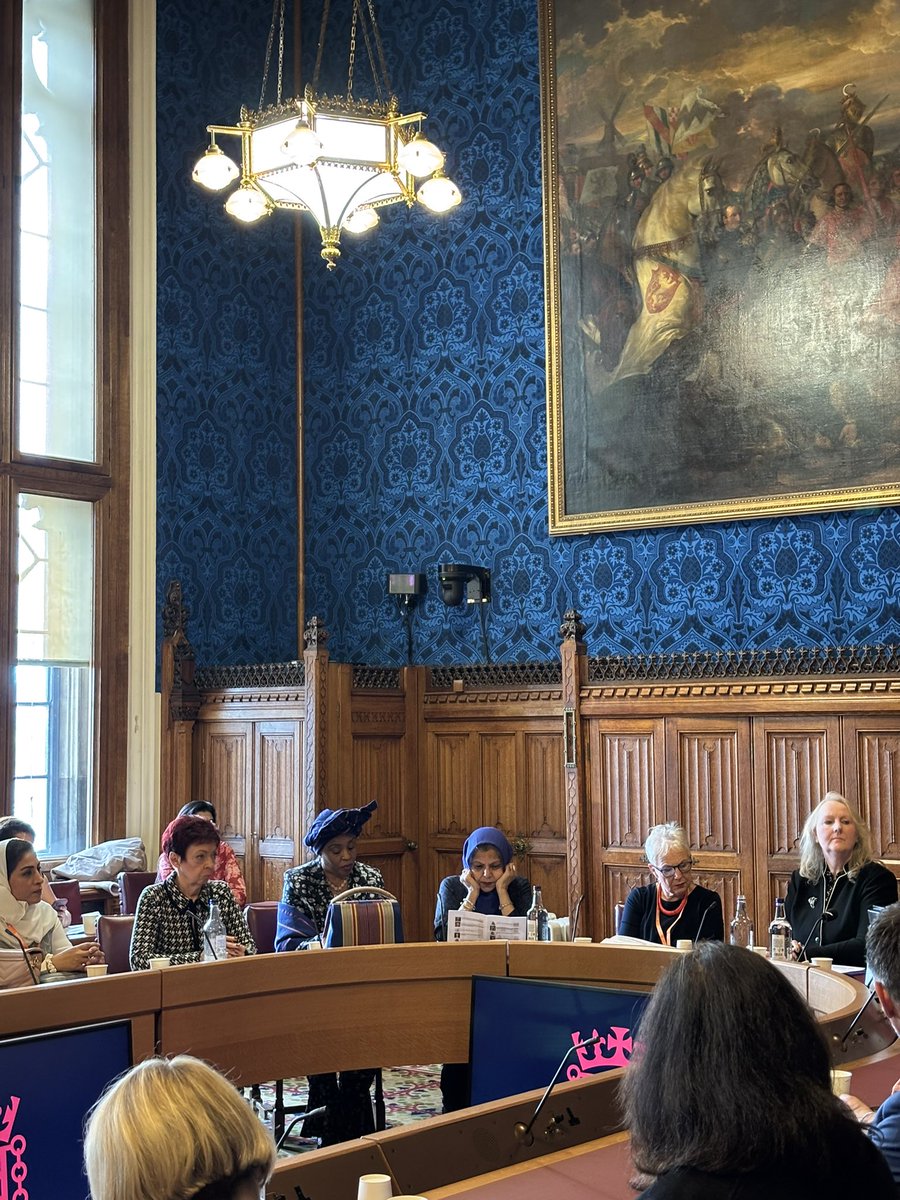 #WBWDay Building Global Trade for Women in Business is underway, chaired by #NoreenCesareo @OWITUK with powerful speakers like #BrendaVanHorn and #DrAmaOnyerinma #WBWDay
