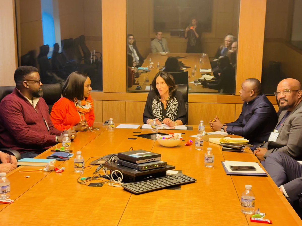 bolanleap's tweet photo. Having conversations on the creative industry as one of the directors representing Nigeria in the American Film Studies program with University of Southern California. A state department initiative. @USinNigeria @kunleafolayan @Bapproductions_ @TerraKulture https://t.co/6vFXn4ZlmF