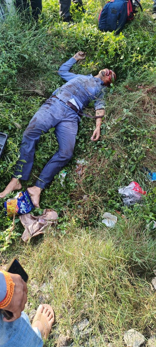 ध्यान दे,
आज लोको शेड #कानपुर की घटना मन को विचलित कर दी एक #Railway अप्रेंटिस कि जान चली गई। #NarendraModi जी #रेलअप्रेंटिस के भविष्य के बारे में सोचे उन्हें स्थाई करें । इन्हें #GmPower दे ताकि ये रेल की सेवा सुचारू रूप से दे।
<a href="/narendramodi/">Narendra Modi</a> 
<a href="/AshwiniVaishnaw/">Ashwini Vaishnaw</a> 
 <a href="/RailMinIndia/">Ministry of Railways</a>
