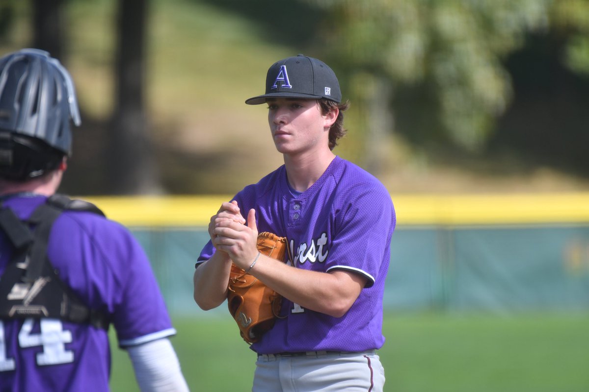 AmherstBaseball's tweet photo. Fall Ball🍂🦣

#TakeIt #TusksUp https://t.co/0jLxDdYIiP