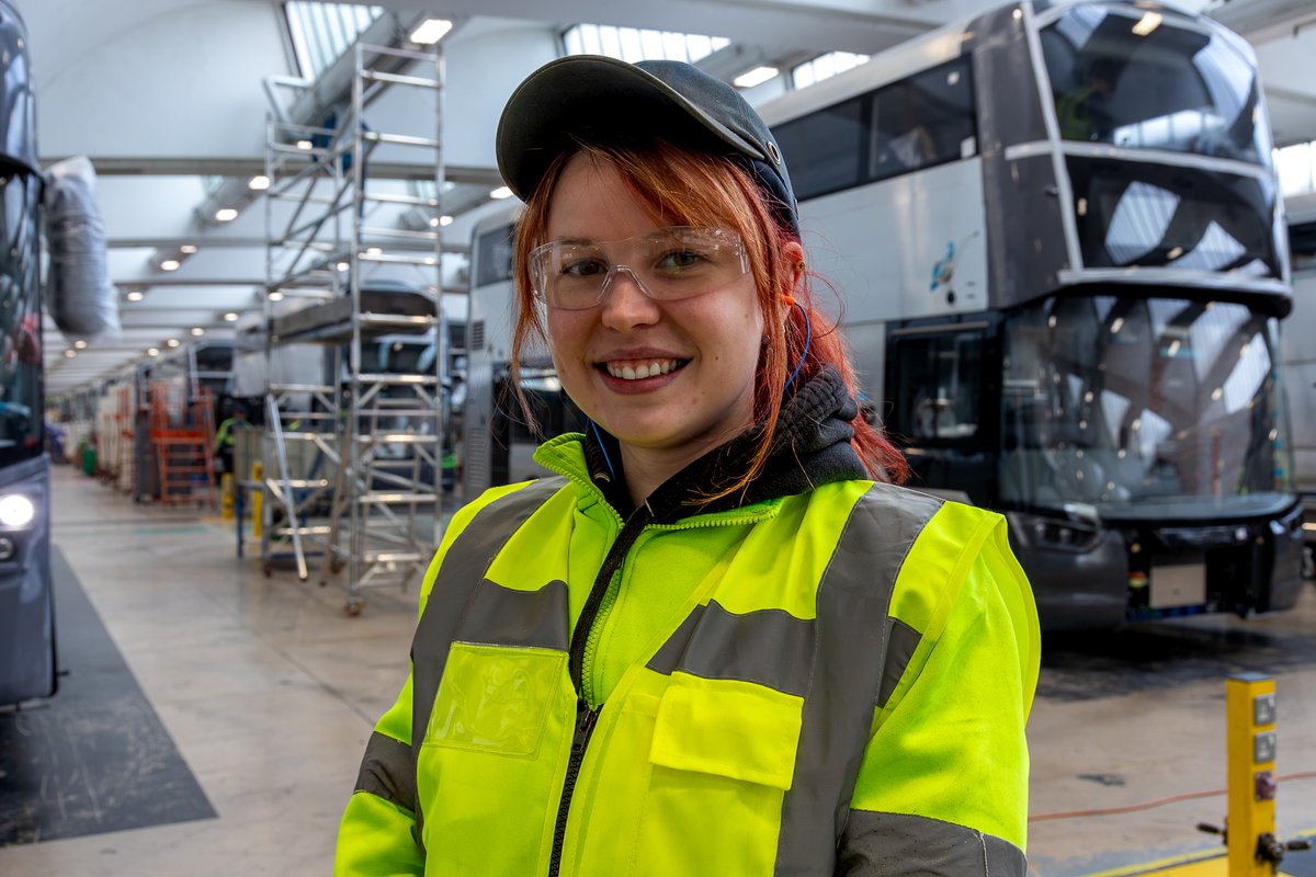 Wright_bus's tweet image. .@Wright_bus Apprentice Hannah Currie recently spoke at the @WminBusandCoach 2024 summit, which was aimed at encouraging and retaining women in the profession. The event was attended by Local Transport Minister @simonlightwood 
➡️loveballymena.online/post/wrightbus…
#Wrightbus