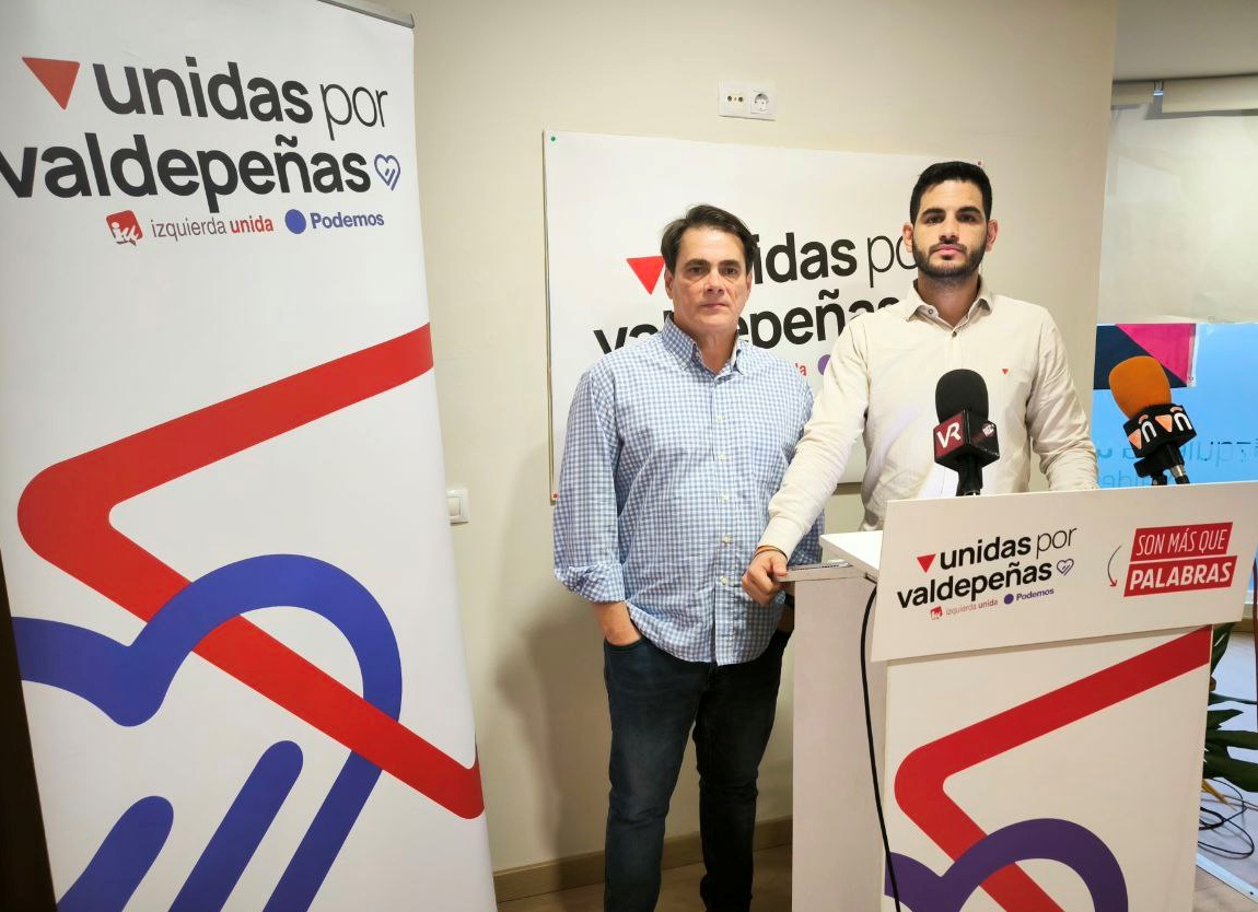 UnidasXValde's tweet photo. 💧📉 Denunciamos las mentiras del alcalde Jesús Martín sobre la tasa de depuración y la tasa de basuras.

Apostamos por una tasa justa que cumpla la normativa europea y desincentive los residuos. 

Noticia completa 👇👇

https://t.co/wHZWSjMYnc https://t.co/InrvxiEA7T
