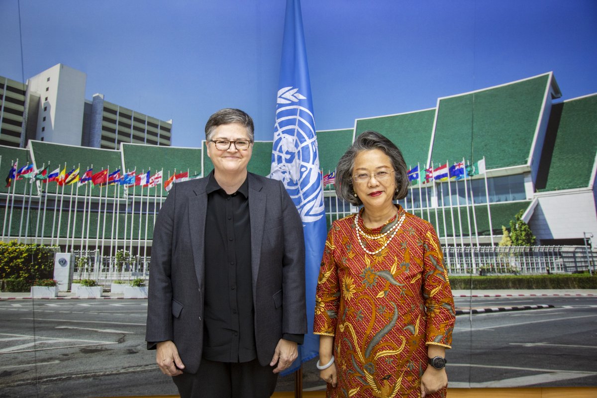 UN_Armida's tweet photo. Pleased to meet Marion Mollegen McFadden from @HUDgov during @UNESCAPβs #EnvCom8.
We discussed sustainable urbanization in the region, particularly in the #Pacific, community development, and the US participation in the upcoming Commission session on urban development #CS81. https://t.co/wQks8uM0Fk