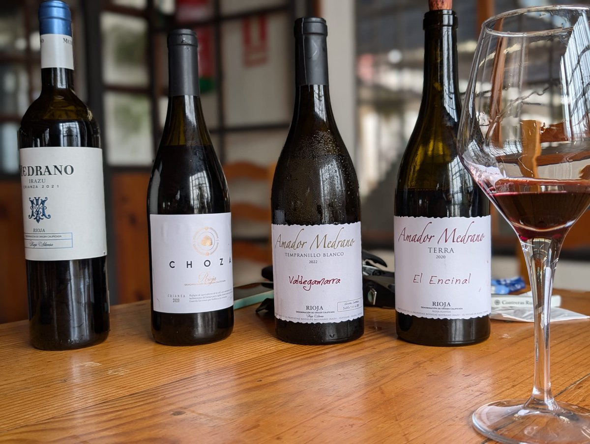 Gratamente sorprendido con los vinos de la bodega <a href="/medranoirazu/">Grupo Medrano Irazu</a> . Gracias por ese ratito de poesía embotellada.

#tabernaelvelero #labarqueta #delapuebladelrio #medranoirazu #poesíaembotellada