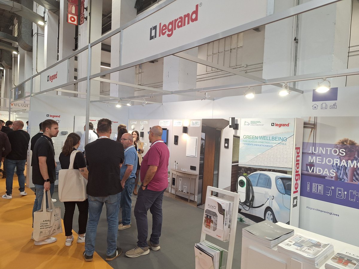 LegrandGroupES's tweet photo. 📣 ¡Visítanos en #EFINTEC y descubre nuestras soluciones para #hogarconectado, los nuevos acabados de las #luminarias de #emergencia #URANEXT y #URASPOTPRO y  los #mecanismos #estancos #Plexo.

📍 Fira Barcelona, Recinto Montjüic, Pabellón 8

#Legrand https://t.co/4t1UAn11n2