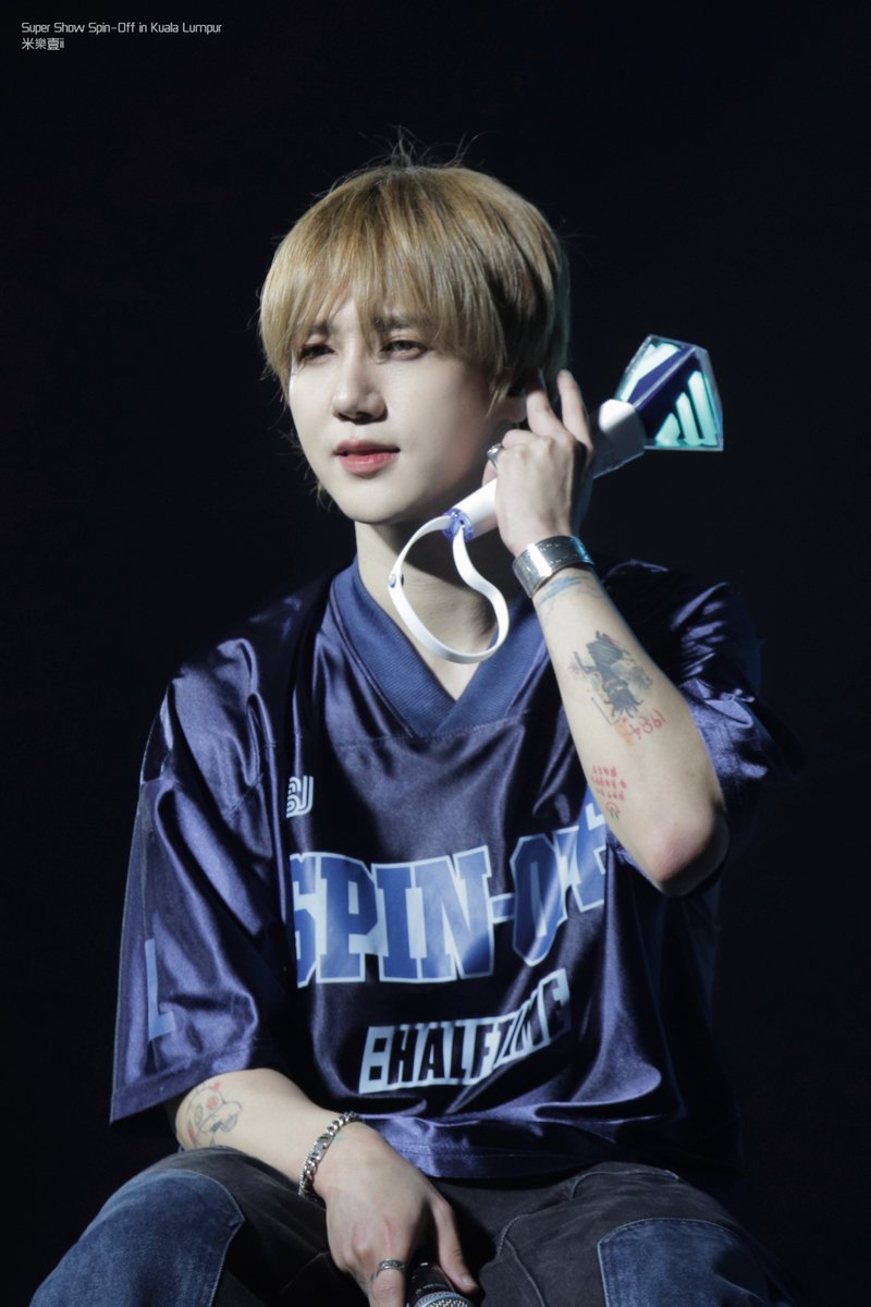 imqqqii17's tweet photo. ( ´・・)ノ
#SuperShow_Spinoff_Halftime
#SpinOff_Halftime
#SUPERJUNIOR
#슈퍼주니어
#Yesung
#김강훈
#艺声
#金康熏
#예성
#イェソン https://t.co/bsa9oG2P1B