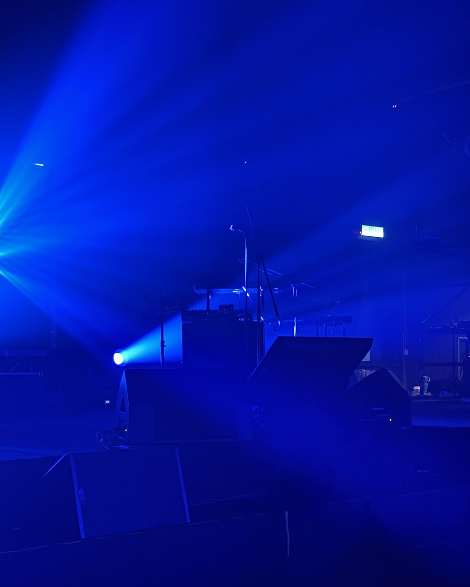 wavyjiwoo's tweet photo. 2024.10.16 Colde BLUEPRINT TOUR
Kuala Lumpur loves Kim Hee Soo too💙
#ColdeOnTour
#ColdeBlueprint #ColdeinKL https://t.co/1b3I0XfKfW