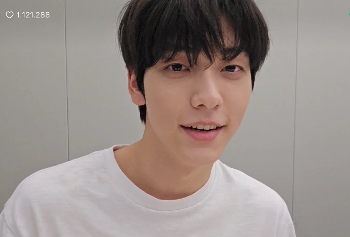 tyun1uv's tweet photo. 🐰: as a human being, there are times when you’re tired and having hard time. but whenever hobi sunbaenim meets us, he remembers our names even though we are trainee, and says, '' soobin! are you all right? how’s your condition?'' i felt grateful because he always came to me https://t.co/KFGBT4LZfL