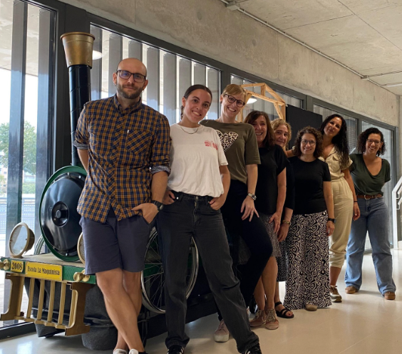 +Educació Cooperativa (@meseducoop) on Twitter photo La setmana passada, <a href="/MesEducacioSA/">Més educació</a> va celebrar la 1ª reunió impulsora del curs, per tornar a posar 🧵 a l'agulla. Han tornat de vacances amb un munt d'idees noves per fer realitat aquest curs💪
Estem segures que entre infants, equips, docents i famílies fareu grans coses🥳👏 La setmana passada, <a href="/MesEducacioSA/">Més educació</a> va celebrar la 1ª reunió impulsora del curs, per tornar a posar 🧵 a l'agulla. Han tornat de vacances amb un munt d'idees noves per fer realitat aquest curs💪
Estem segures que entre infants, equips, docents i famílies fareu grans coses🥳👏