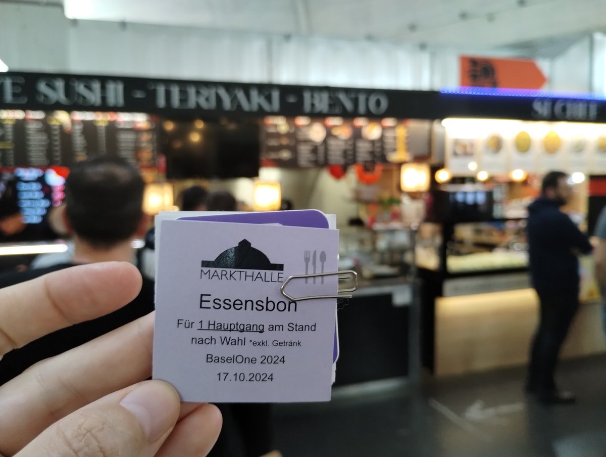 LizeRaes's tweet photo. Ooh I have a new favorite conference 🤭 at #BaselOne one can grab lunch at any of the amazing food stands from around the world at #MarktHalle 🔥🤤 #EatingWhileWorking https://t.co/ecpw61Hrx2