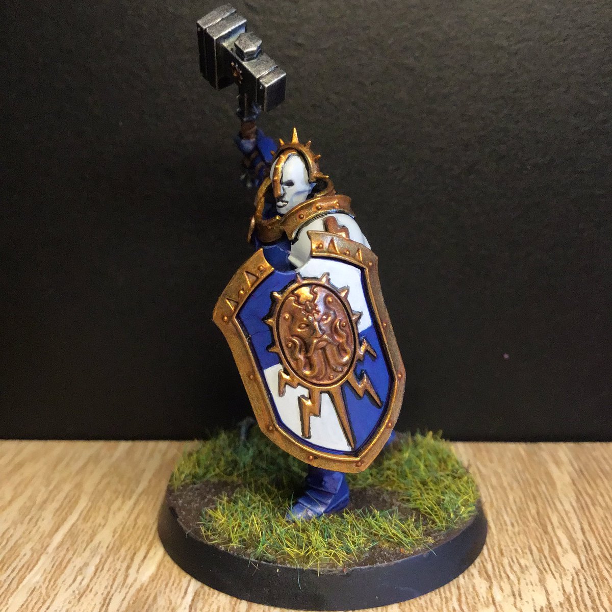 KnightLightMini's tweet photo. #warhammer #warhammer40k #warhammerfantasy #warhammerageofsigmar #warhammeraos #stormcasts #stormcasteternal #ageofsigmar #miniatures #miniature #painting #paintings #paintingwarhammer #warhammercommunity #wargaming #warmongers #tabletop #tabletopgames #tabletopgaming https://t.co/fZzPHm2IBB