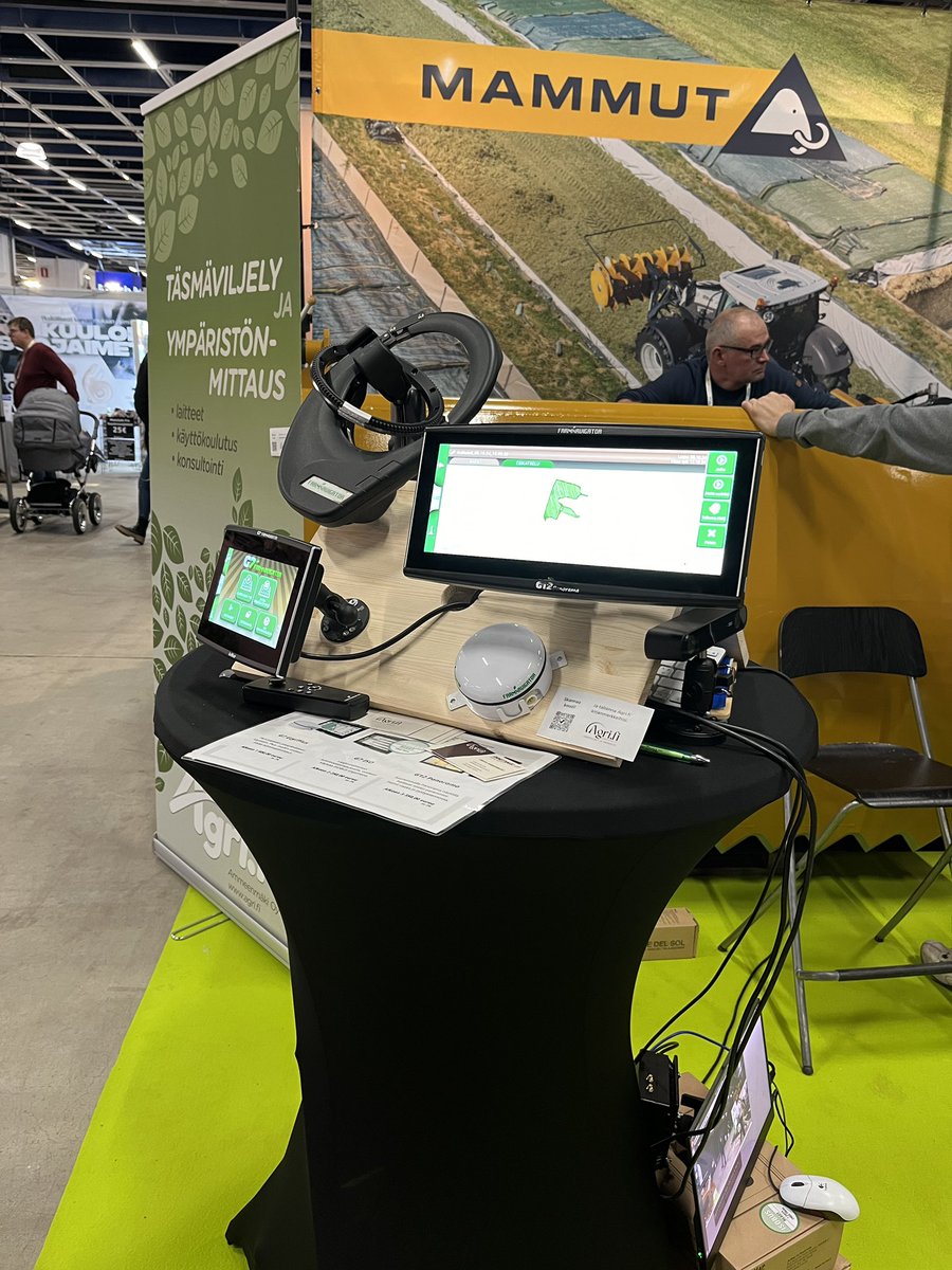 Tapalap's tweet photo. #Maatalouskonemessut ensimmäinen näyttelypäivä käynnissä. Tervetuloa osastolle 3g40 tutustumaan @AvMap #farmnavigator tuotteisiin. #täsmäviljely #maatalous #ISOBUS #smartfarming https://t.co/Y93s5FMJno