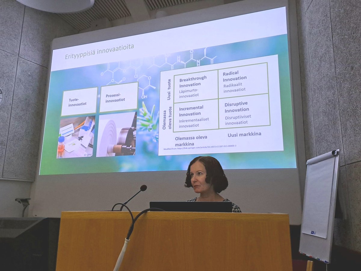 Olipas mukava käydä <a href="/AgriForHelsinki/">Faculty of Agriculture and Forestry</a> luennoimassa metsätieteen opiskelijoille; kiitos kutsusta <a href="/MirjaMikkila/">Mirja Mikkilä</a>! Nostin esille metsäteollisuuden #innovaatio'ita, mm. talouden ja ympäristön kannalta tärkeitä, mutta usein hiukan vähemmälle huomiolle jääviä prosessi-innovaatiota. #tki