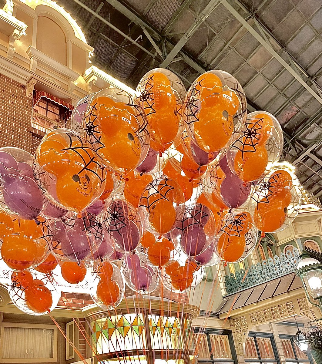 ritosandao's tweet photo. 最近のお出かけ
ひっっっさびさに🏰行ったんだけど、んまぁ🎃てこともあり激混み‼️ﾜｧ
バズ乗り納めしてきた✌️相変わらずボロくそな点数だった✌️楽しかった、ありがとうバズ👩🏻‍🚀 https://t.co/dtkM5Vd1sc