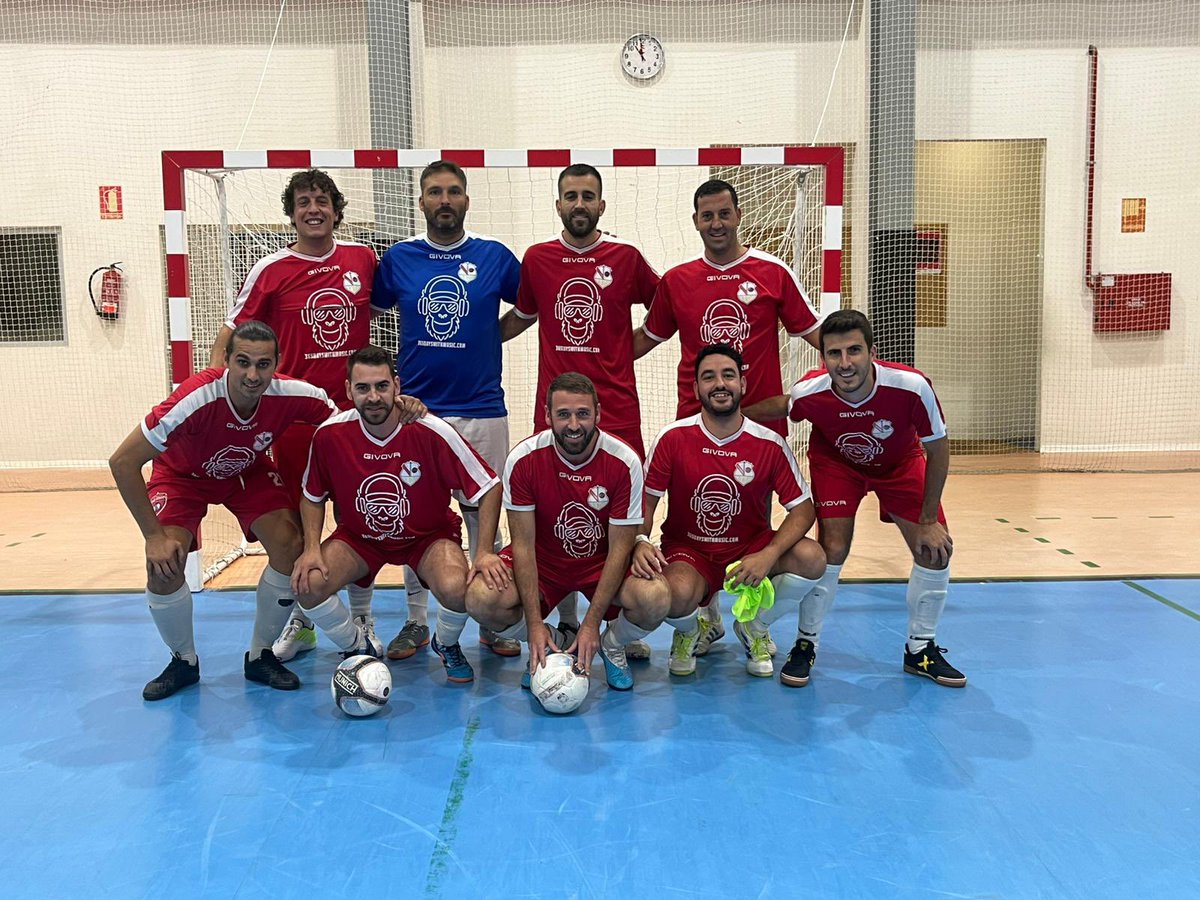cdmartecoruna's tweet photo. 💥 Ayer empezaba la temporada 24-25 para nuestro equipo de fútbol Sala 💥 

📝 No podía ser de otra manera que con una importantísima victoria contra uno de los favoritos a hacerse con el título 📝 

💪🏻 CD Marte 2 - 1 Kia Automóviles 💪🏻

⚽️ Muriqi
⚽️ Óscar 

❤️ Forza Marte ❤️ https://t.co/X11WYE3e0V
