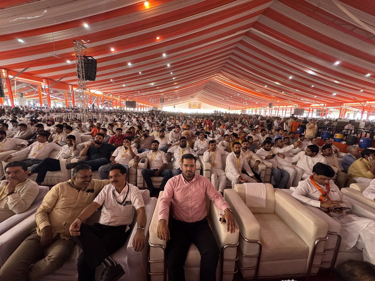 nakulsofat's tweet photo. Took part in the swearing-in ceremony of Haryana CM @NayabSainiBJP ji . Best wishes to him for a successful tenure, taking Haryana to new heights.
#bjp
#HaryanaNewCM 
#BJP_सरकार 
@PMOIndia 
@BJP4India https://t.co/6rl4wLRSJm