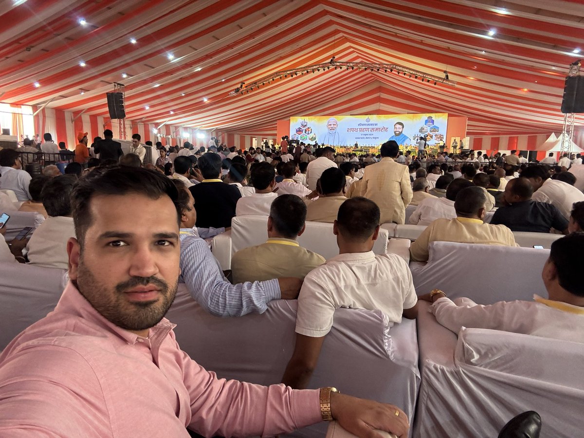 nakulsofat's tweet photo. Took part in the swearing-in ceremony of Haryana CM @NayabSainiBJP ji . Best wishes to him for a successful tenure, taking Haryana to new heights.
#bjp
#HaryanaNewCM 
#BJP_सरकार 
@PMOIndia 
@BJP4India https://t.co/6rl4wLRSJm