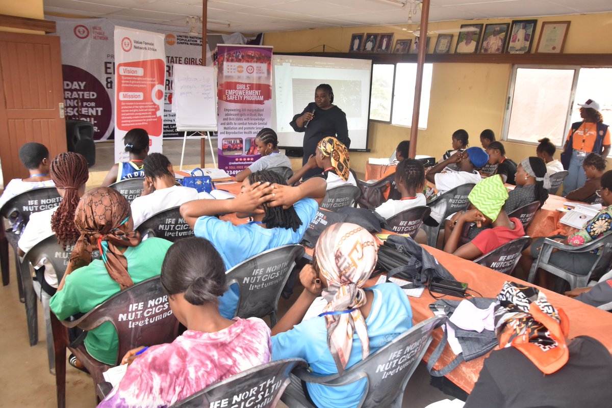 ValueFemaleNet's tweet photo. Day 3 of #OsunGESP is in full swing Dr. Foluke is now leading a powerful session on:
✨ Sexuality and Rights
✨ Society and Sexuality
✨ Religion and SexualityImportant conversations that equip the girls with knowledge and confidence!#GirlEmpowerment #UNFPA #ValueFemaleNetwork https://t.co/cY5x2CKPjz
