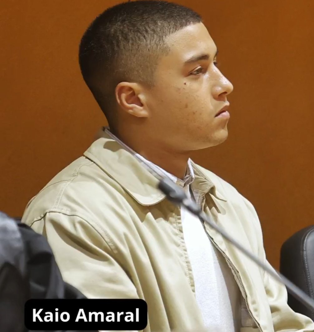 IbonPerezTV's tweet photo. Tras 3 años, arranca el juicio por el brutal asesinato en Coruña de Samuel Luiz . Tenia 24 años y le mataron de una paliza mientras le gritaban "maricón".
La cara de Samuel (la de la inocencia) dio la vuelta al mundo pero la de la maldad, la de  los que lo mataron, no se ha visto https://t.co/BphJQWUj8Z