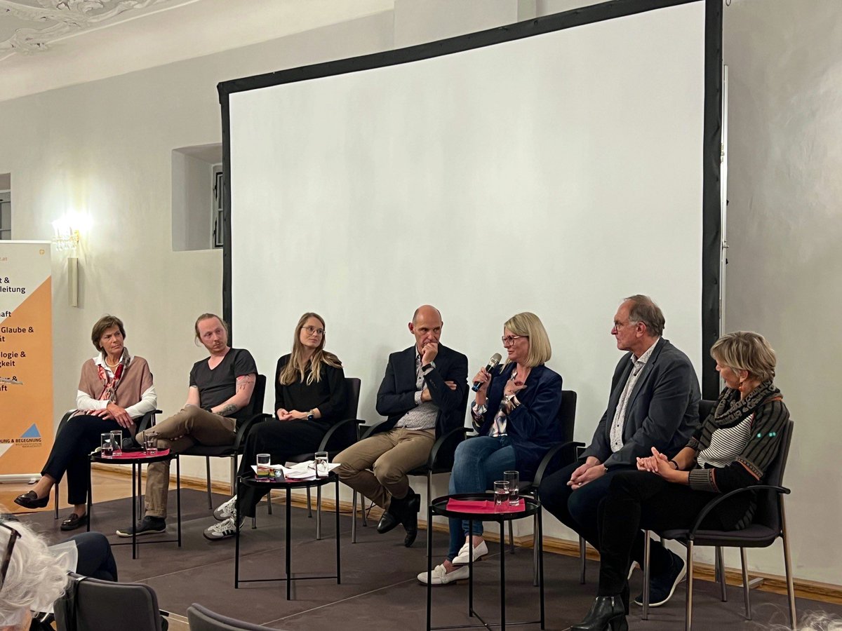 Mareike Ernst tweet media