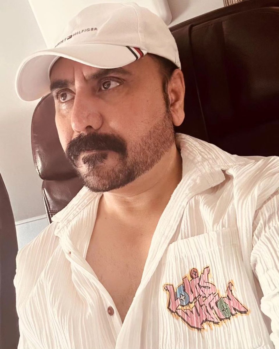 TheHariVishnu's tweet photo. Just hanging out and soaking in the moments! 🎭✨

#harivishnu #actor #model #hollywood #film #actress #love #actorslife #actingislove
#harivishnu #moviedistributor #filmdistribution #filmfestival #actor#filmproduction #filminvestor #actorslife #upcomingfilms #moviemaking https://t.co/jJ1a1svWST