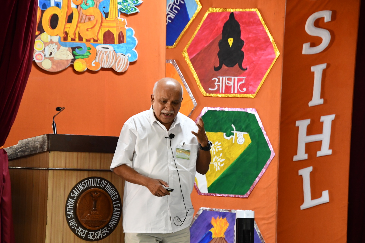 SSSIHL's tweet photo. Dept. of Biosciences celebrated #MicroorganismsDay with a workshop on microbial handling, the Dr. K. Gopinatha Rao Memorial Lecture, and an exhibition showcasing live cultures and innovative student research.
View Report: https://t.co/HrKuSkKv7a
Watch: https://t.co/TsILkitGR7 https://t.co/CqqutDpvKH