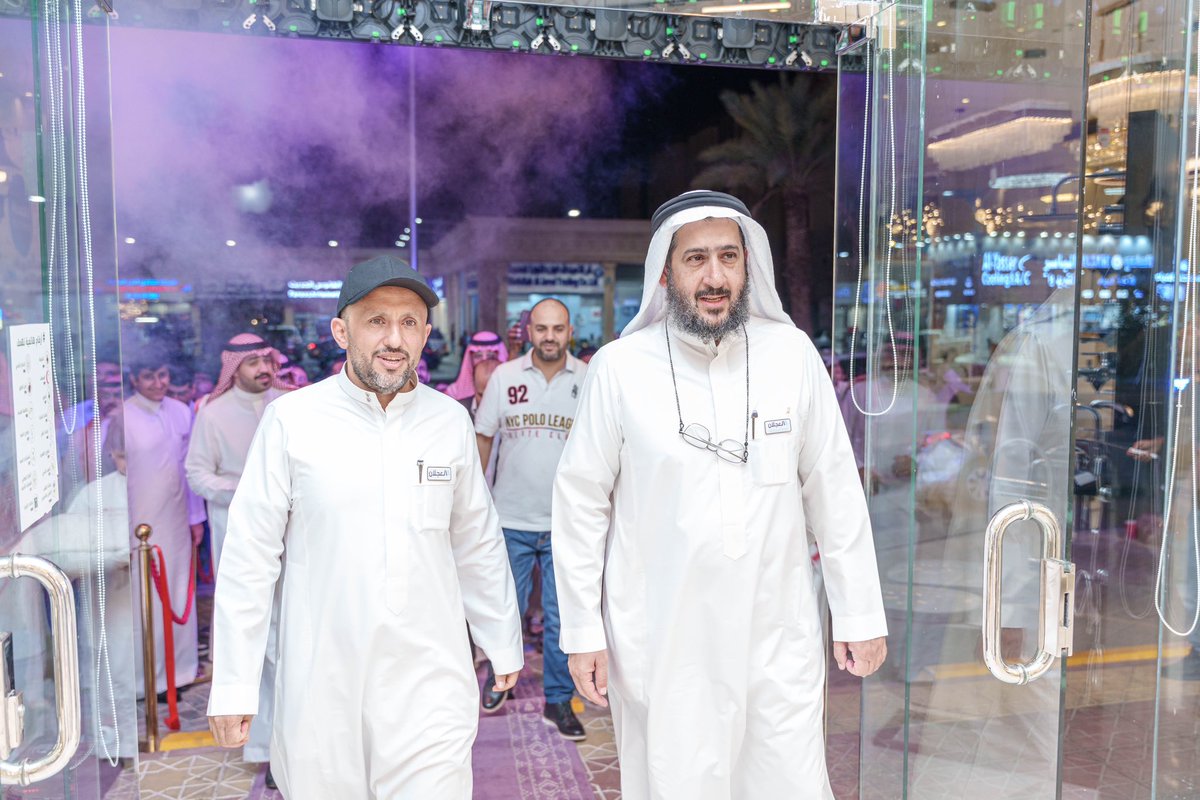 malajlan_co's tweet photo. افتتح رئيس مجلس ادارة الشركة الاستاذ مساعد العجلان فرعنا الأول بجده بحضور عدد من كبار العملاء والموردين. https://t.co/542pev1tsa