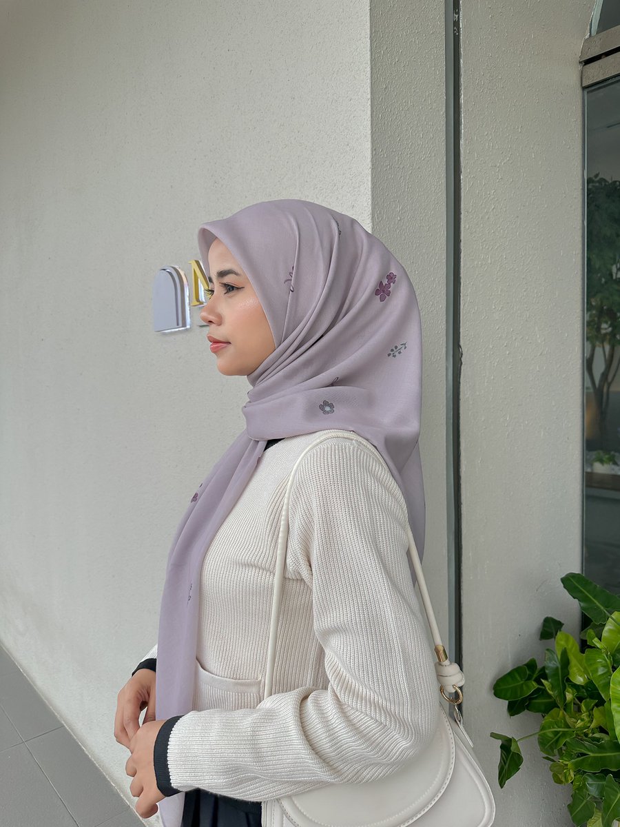 AzreenAyeen's tweet photo. Bismillah, ayeen nak belanja 2 waniter cantik - eleanor series ✨😍 senang je syaratnya 👇🏻

• RT &amp; Like this tweet 
• RT &amp; Like pinned tweet
• komen done &amp; bagitahu nak code Nora / Alice 
•Yang sanggup bayar postage

Anytime giveaway ini akan tamat tau. Goodluck sayang semua https://t.co/CaopqXNsNM