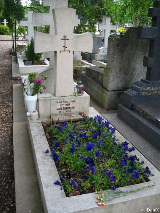 «Я никогда не вернусь в страну, где за одно слово правды вырывают язык». Иван Бунин (1870, Воронеж - 1953, Париж).