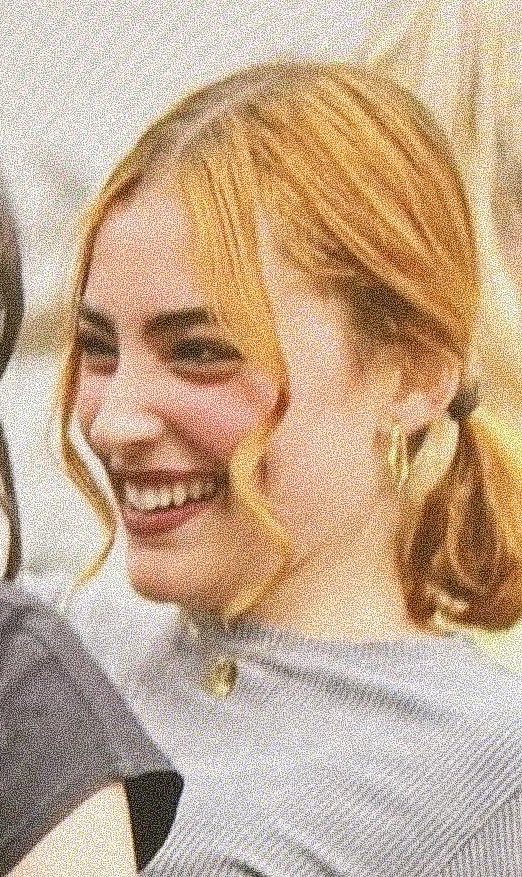 “i dont know what               “maybe i can
  love feels like”                      teach you”