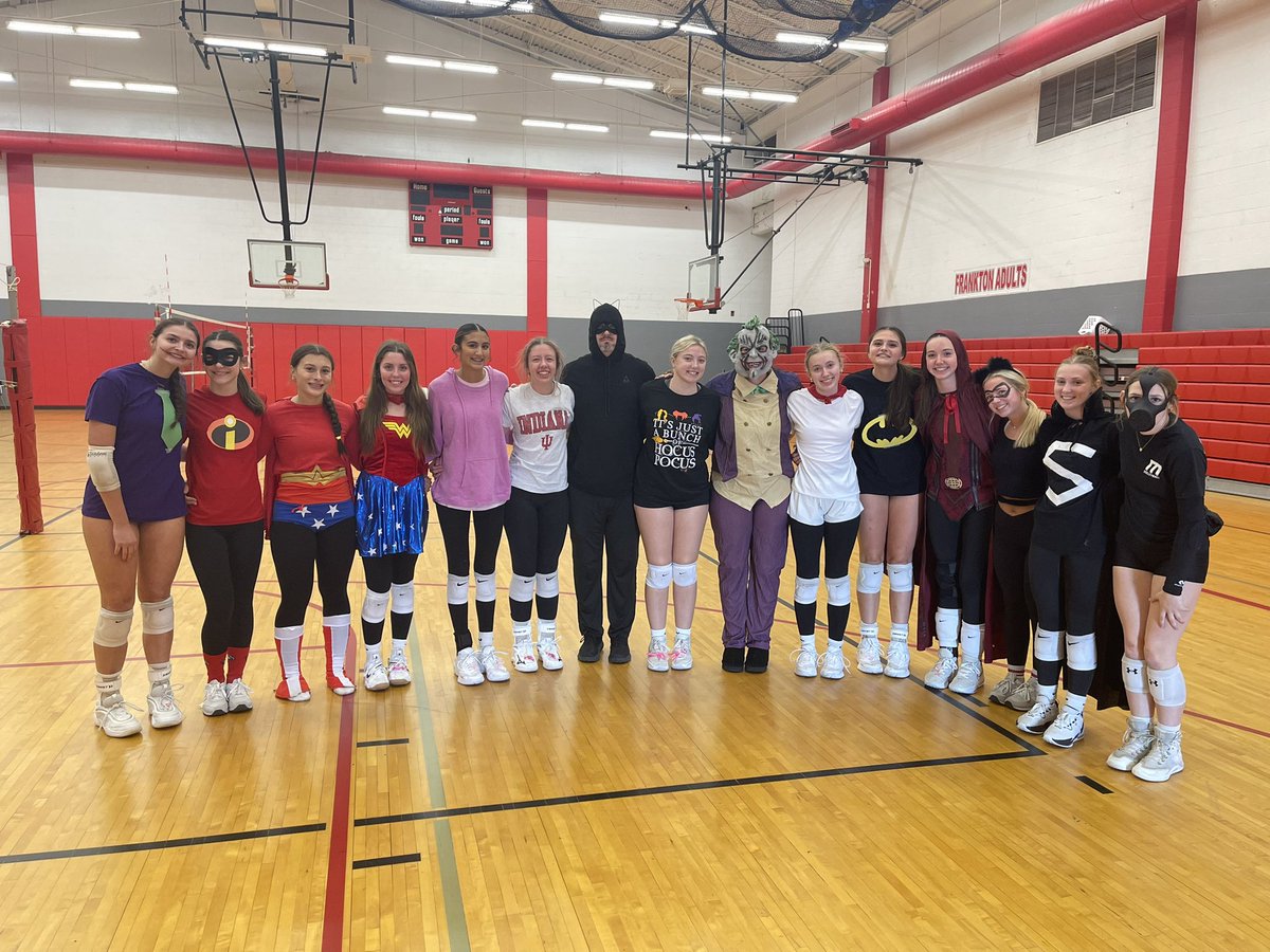 FHSEagle_VB's tweet photo. Day 3 of sectional week practice last night! Theme was superhero vs villains! https://t.co/3bpr4Ba80R