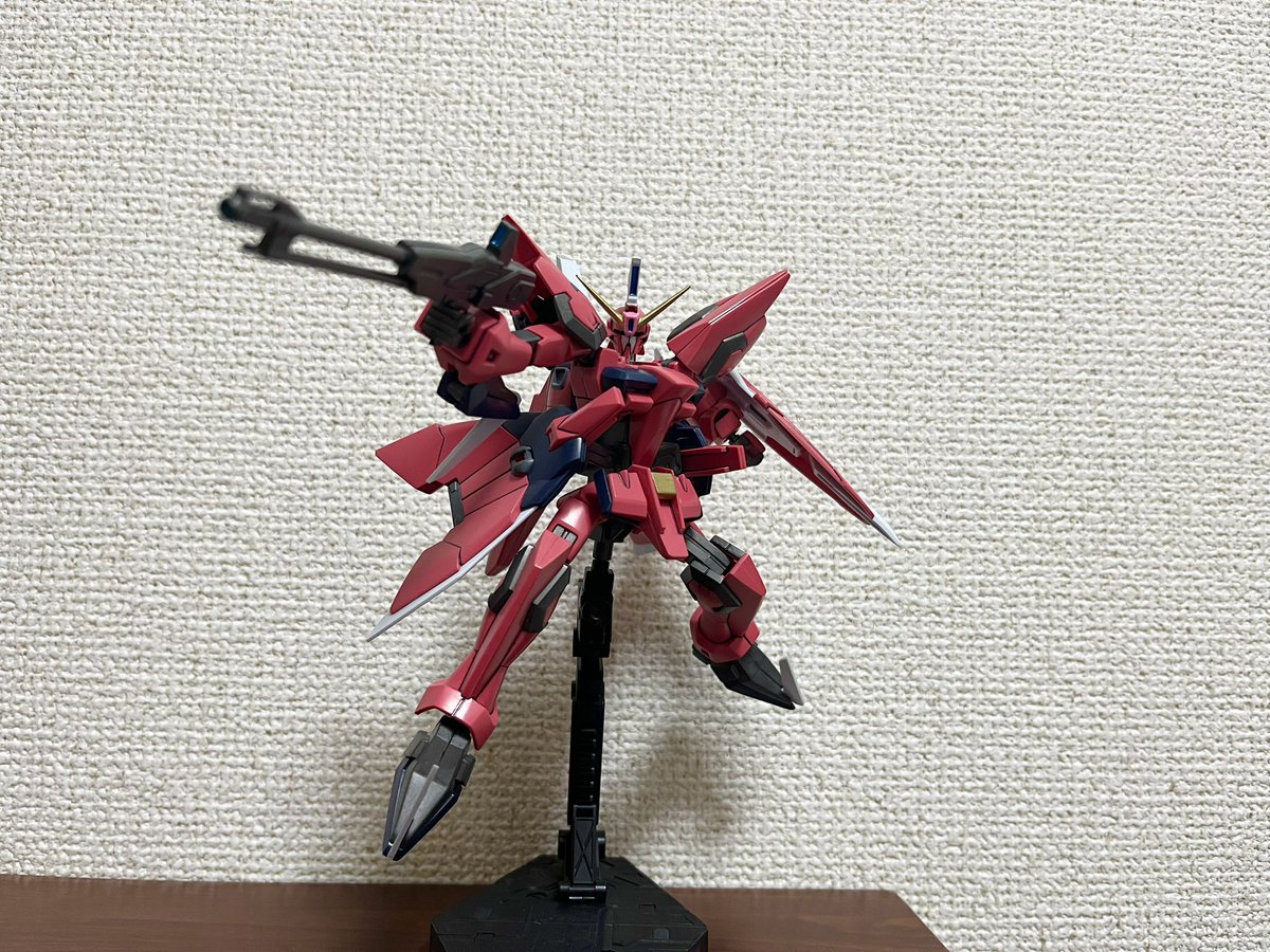 gonsaro99's tweet photo. HG イージスガンダム 完成しました。
HGなのにMA形態への変形もできる驚き!!

#ガンプラ https://t.co/c8Oo9g0QRa