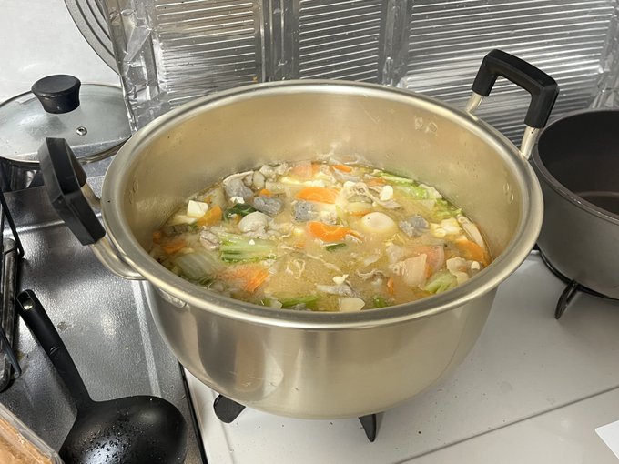 思いっきり分量を見誤った豚汁(2人前) 