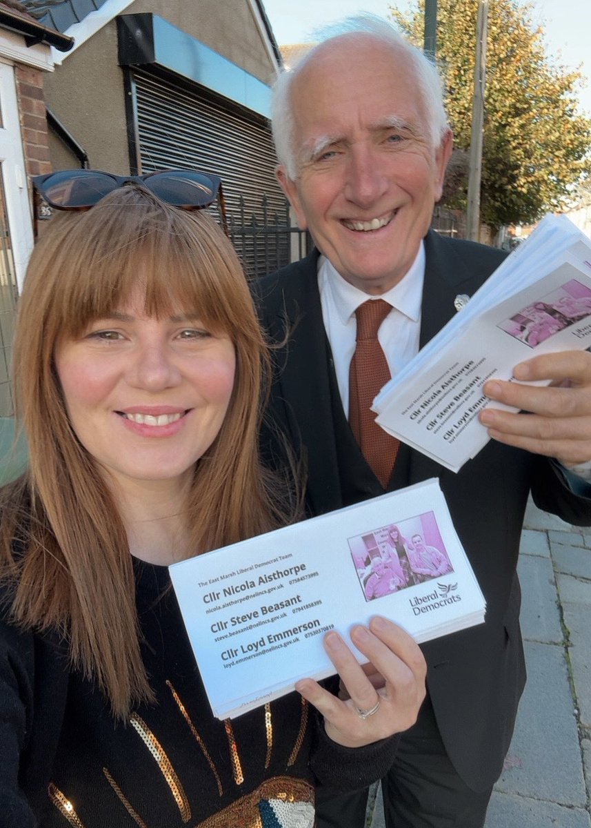 Over 20 neighbours joined us to clear Wellington/Castle St alley on 22nd Sep, but still more to do! Join us on Sunday 20th Oct, 9:30am for Part 2. #EastMarsh Cllrs are out delivering letters to residents about it today. We’ll provide gloves, breakfast buns &amp; drinks. See you there