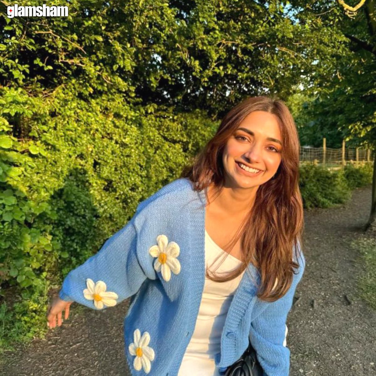 glamsham's tweet image. Jiya Shankar&apos;s smile is bright and effortlessly charming 😍✨

#Glamsham #JiyaShankar #ReemSammer #JiyaShankar𓃵 #JiyaKiJanta #Abhiya #AbhiyaFam @heyshankar_ @JiyashankarOFC_ @JiyaShankarTM @JiyaShankar_FC