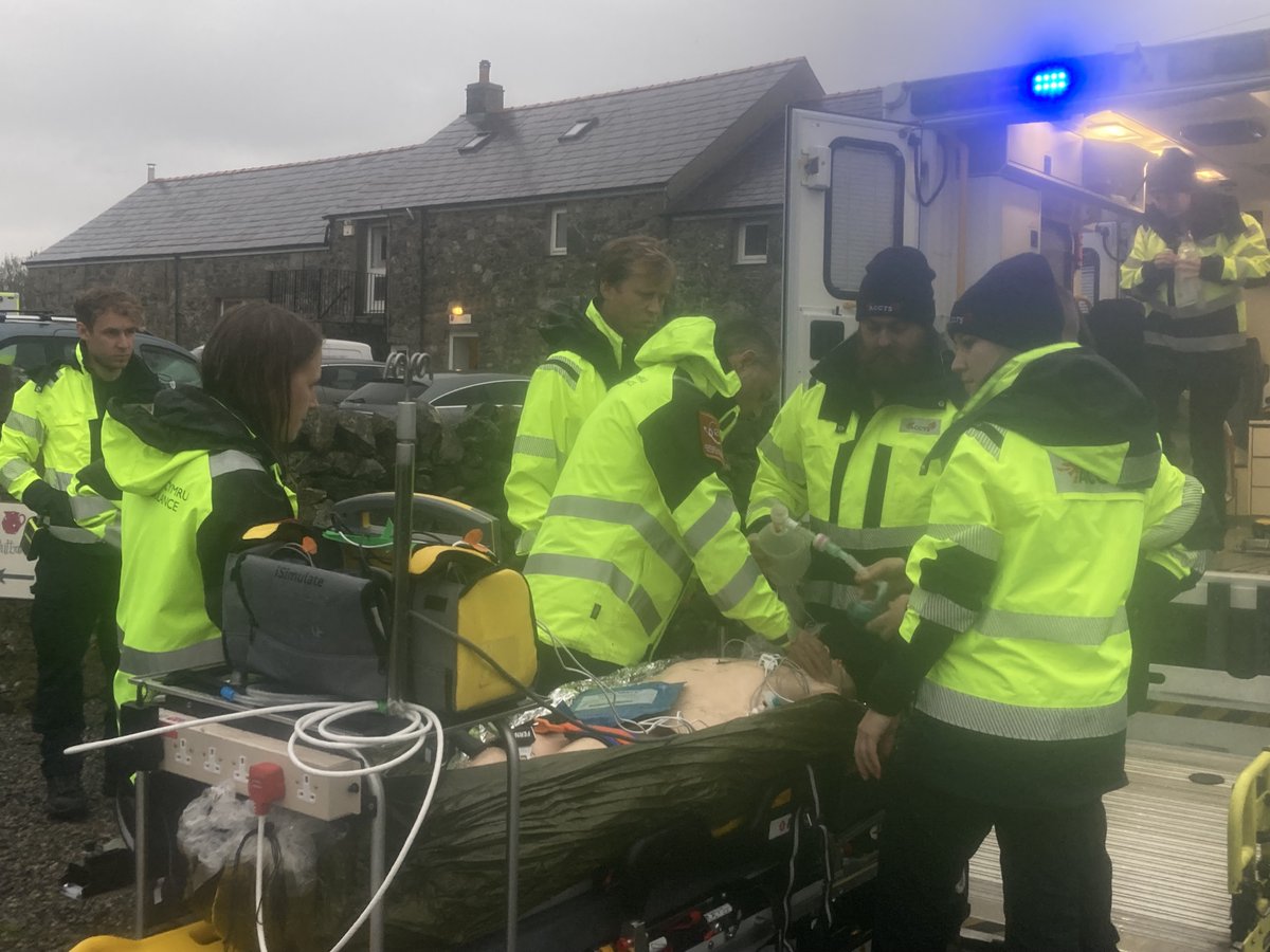CritCareCymru's tweet image. Our latest ACCTS recruits are taking part in a week-long induction course learning about specialist critical care transfer. They will soon be helping us continue delivering safe, high-quality transfer of critically ill patients across Wales.