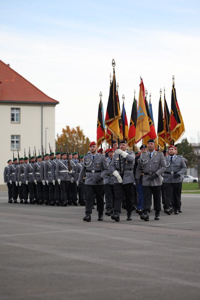 General Carsten Breuer tweet media