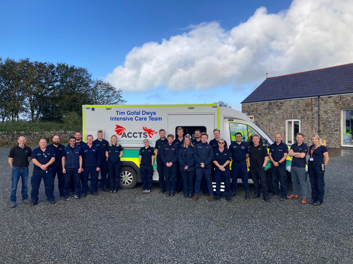 CritCareCymru's tweet image. Our latest ACCTS recruits are taking part in a week-long induction course learning about specialist critical care transfer. They will soon be helping us continue delivering safe, high-quality transfer of critically ill patients across Wales.
