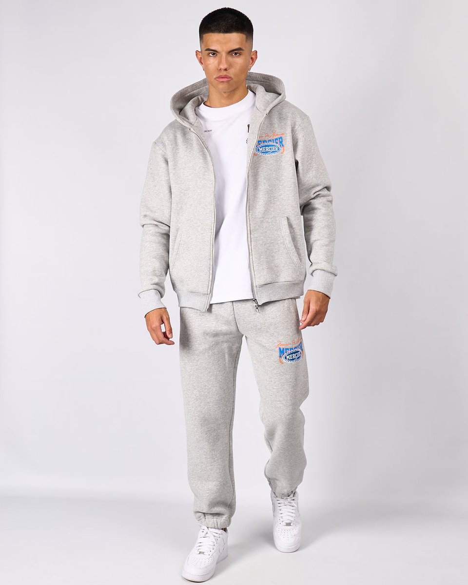 Pride_Evesham's tweet photo. Mercier Instore and now on our website!. Free shipping on orders over £50 so why not get involved - click the link below to shop👇🏼 

https://t.co/GCvwkM0Bt5 

#mercier #menswear #freeukshipping #freeshipping #pride #prideevesham #evesham https://t.co/o855stfk5f