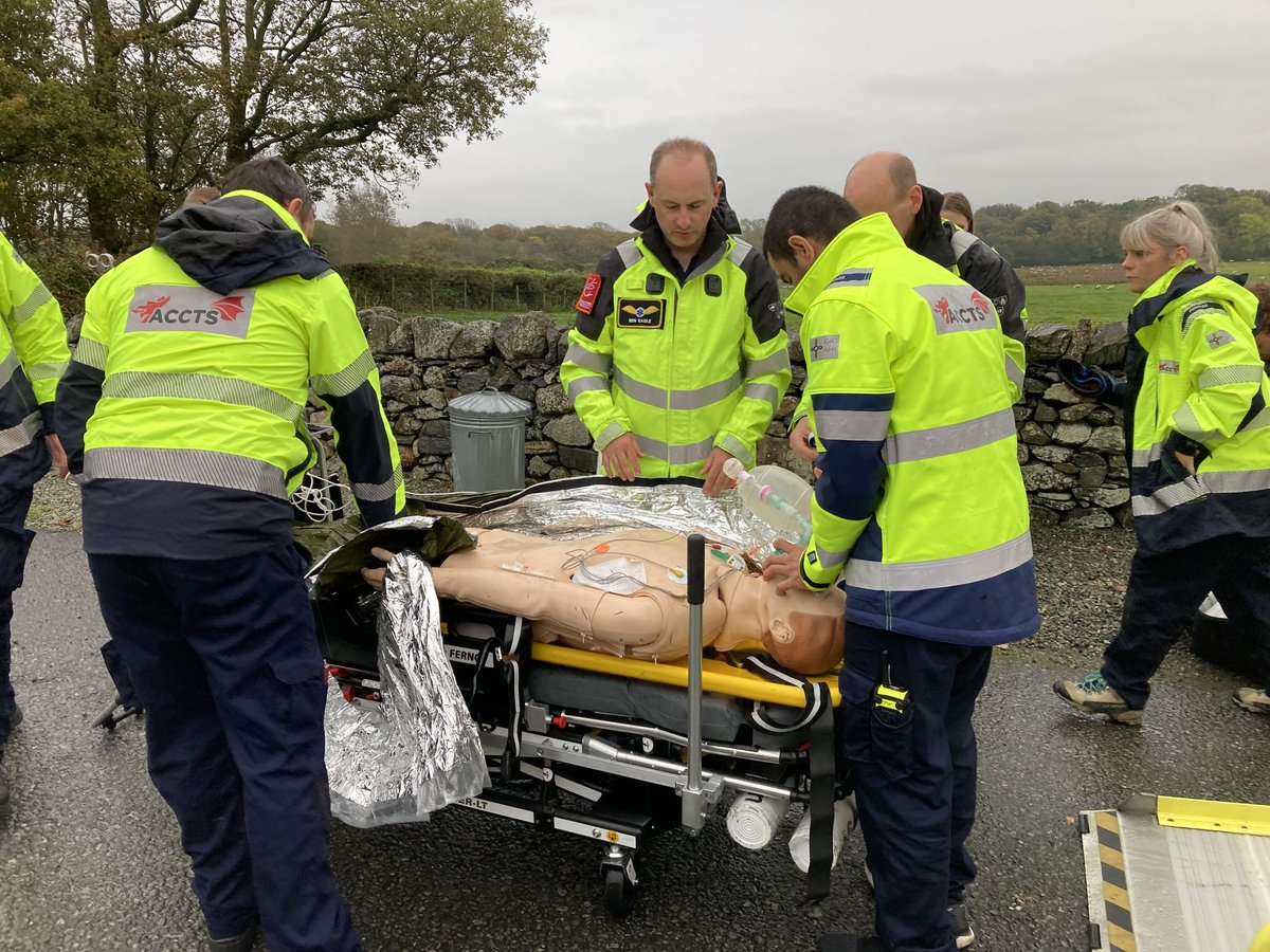 CritCareCymru's tweet image. Our latest ACCTS recruits are taking part in a week-long induction course learning about specialist critical care transfer. They will soon be helping us continue delivering safe, high-quality transfer of critically ill patients across Wales.