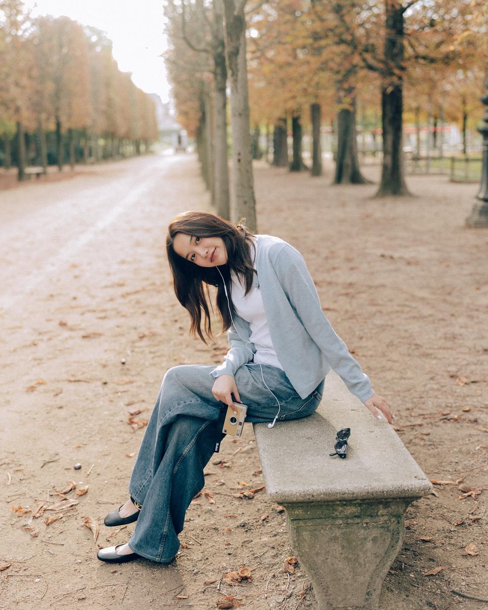 FBlowkey's tweet photo. FREENBECKY IN PARIS 🤍🖤

#ฟรีนเบค #FreenBecky
#srchafreen #beckysangels https://t.co/wmG4s0Dnfi