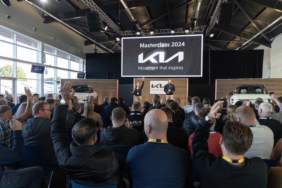 motiv8_training's tweet photo. Our Opening session at the Kia Masterclass focused on engagement! Guests at Silverstone actively discussed electric vehicles, led by Paul O'Neill and Sophie Wright. Contact info@motiv8international.com!

#KiaMasterclass #ElectricVehicles https://t.co/qqyZT0Ua2W