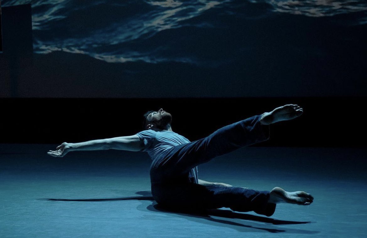 Tomorrow night in Aberdeen, I will perform my work Sense of Centre for the last time.

Catch it at Dance Live 2024 in the stunning Anatomy Rooms 

citymoves.org.uk/dancelive-24

I’m association with <a href="/FERAL_Arts/">Feral</a>