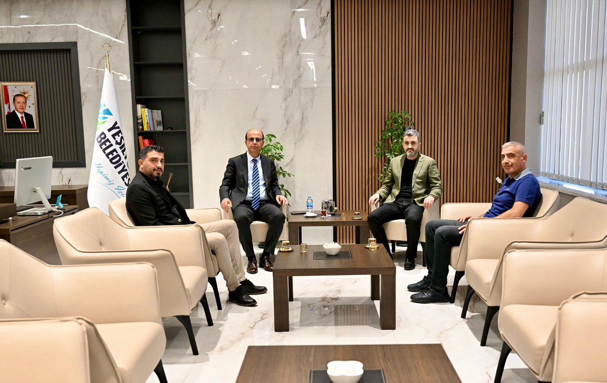 ramazanyaylaci's tweet photo. 📍Yeşilyurt Belediyesi

Yeşilyurt Belediye Başkanımız @ilhangecit44 ’i belediye binasında ziyaret ettik.

20 Ekim Pazar günü yapılacak kongremiz ile alakalı istişarelerde bulunduk. 

Belediye Başkanımıza misafirperverliğinden dolayı teşekkür ediyorum. https://t.co/CIvjIIyDOM