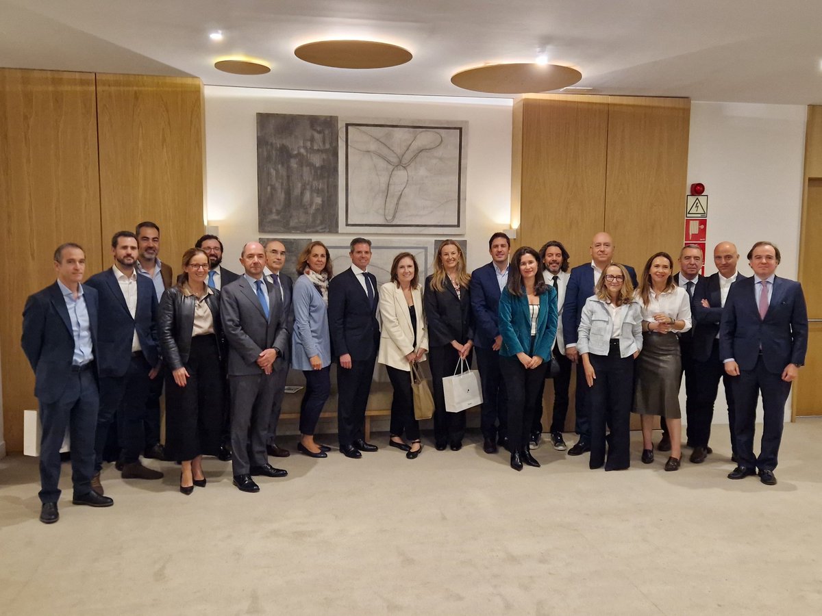 #PROJECT2024 - 25 ANIVERSARIO.
Una foto para la Historia con los líderes del #ProjectManagement.
<a href="/CMS_Spain/">CMS Albiñana & Suárez de Lezo</a> <a href="/Hillintl/">Hill International</a> <a href="/CBRE_es/">CBRE España</a> <a href="/HomuProject/">HOMUProject</a> <a href="/SdvandP/">SDV&PARTNERS</a> <a href="/ZennioSpain/">Zennio Spain</a> <a href="/Cohispania/">CoHispania</a> <a href="/GrupoAcerta/">Grupo Acerta</a> <a href="/10t_proyectos/">10t</a> <a href="/ManuelMayoRua/">Manuel Mayo</a> <a href="/ArteliaESPT/">Artelia Spain & Portugal</a> <a href="/AlmarConsulting/">Almar Consulting</a> <a href="/pgiengineering/">PGI ENGINEERING & CONSULTING</a>