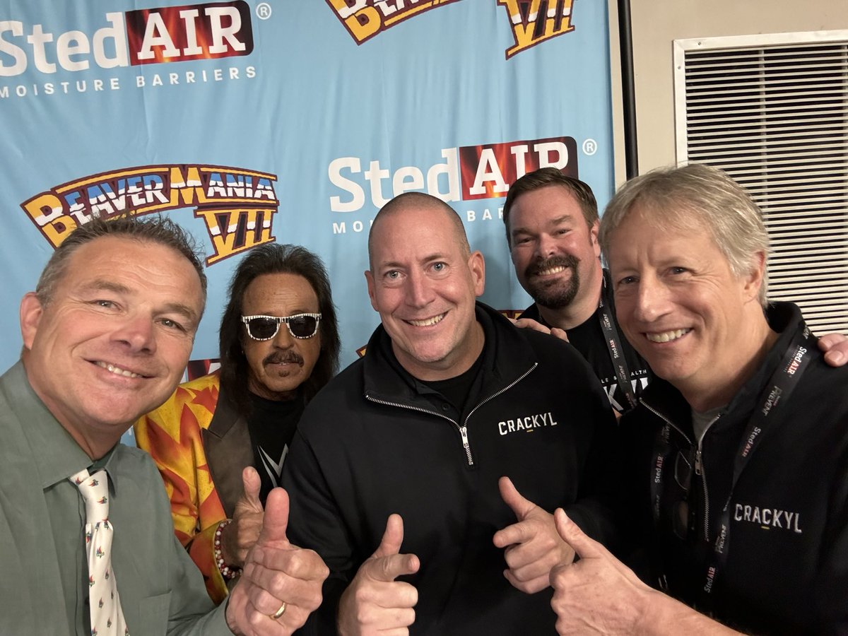 CRACKYL Magazine tweet media