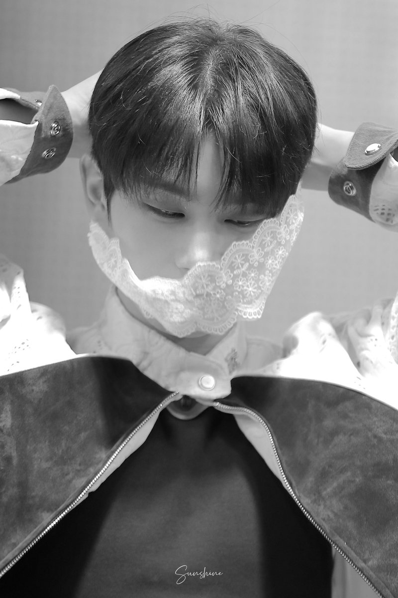 sunnmer_s2's tweet photo. 241011 에버라인
모노크롬
#DRIPPN #드리핀 #주창욱 https://t.co/Tcsd46fNa1