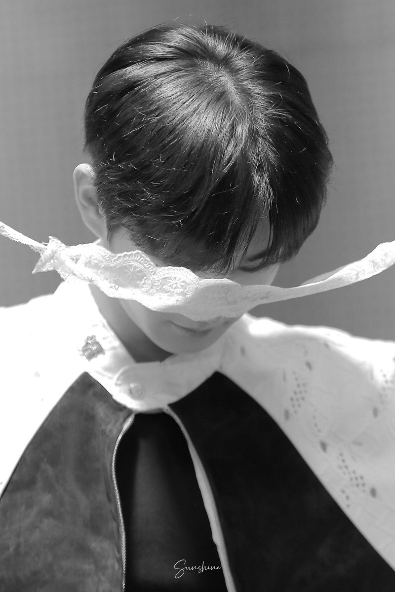 sunnmer_s2's tweet photo. 241011 에버라인
모노크롬
#DRIPPN #드리핀 #주창욱 https://t.co/Tcsd46fNa1